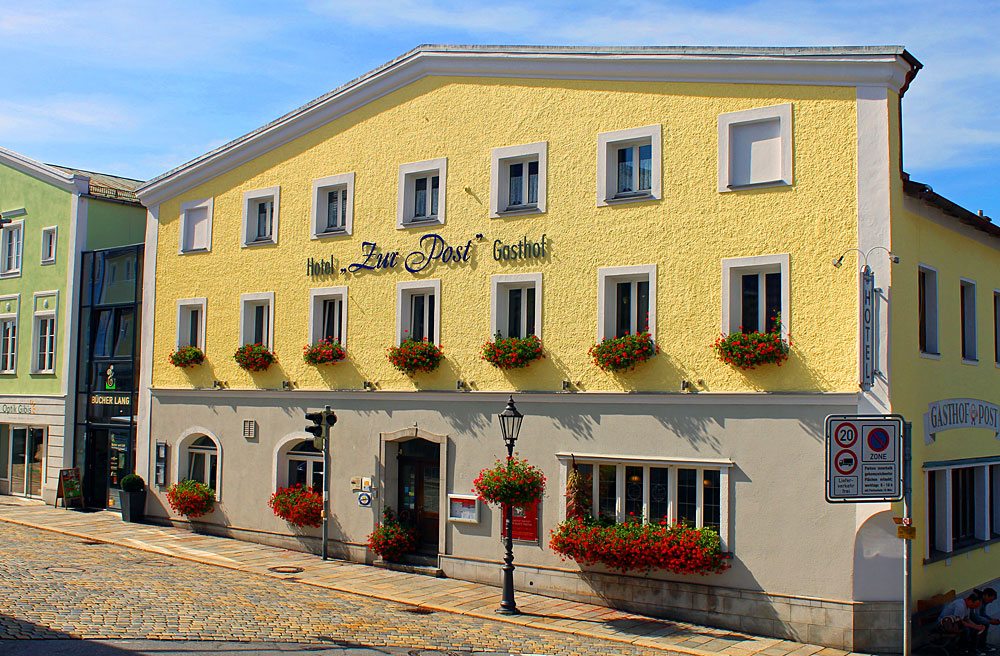 Eingang Wirtshaus zum Wendl Hotel Restaurant in Freyung am Nationalpark Bayerischer Wald